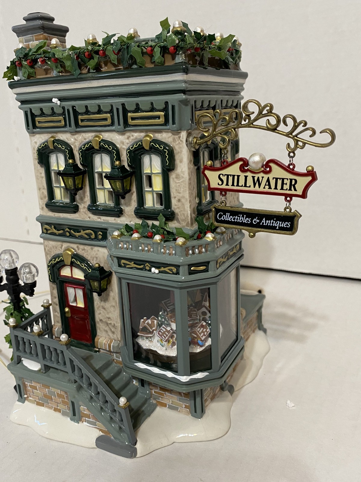 Dept 56 30 Years Stillwater Collectibles & Antiques 2005 Early Release