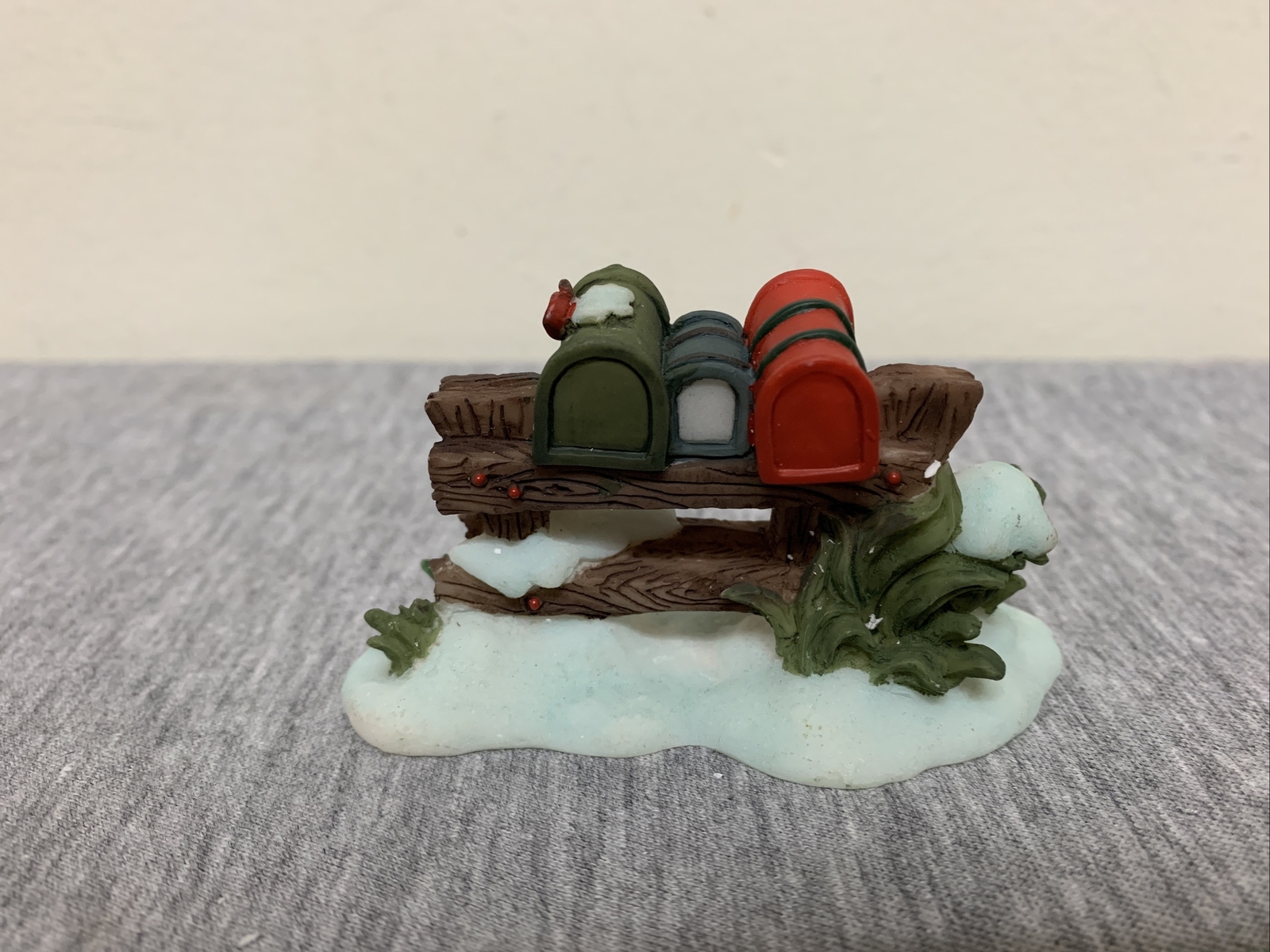 Vintage 2003 Santa’s Workbench Mailboxes Christmas Village Figurine