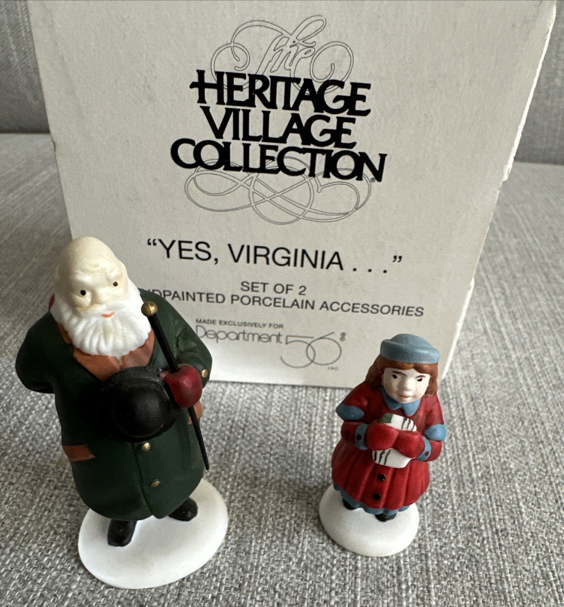 DEPT 56 Christmas in the City Village Accessory “YES, VIRGINIA…”#58890 NEW