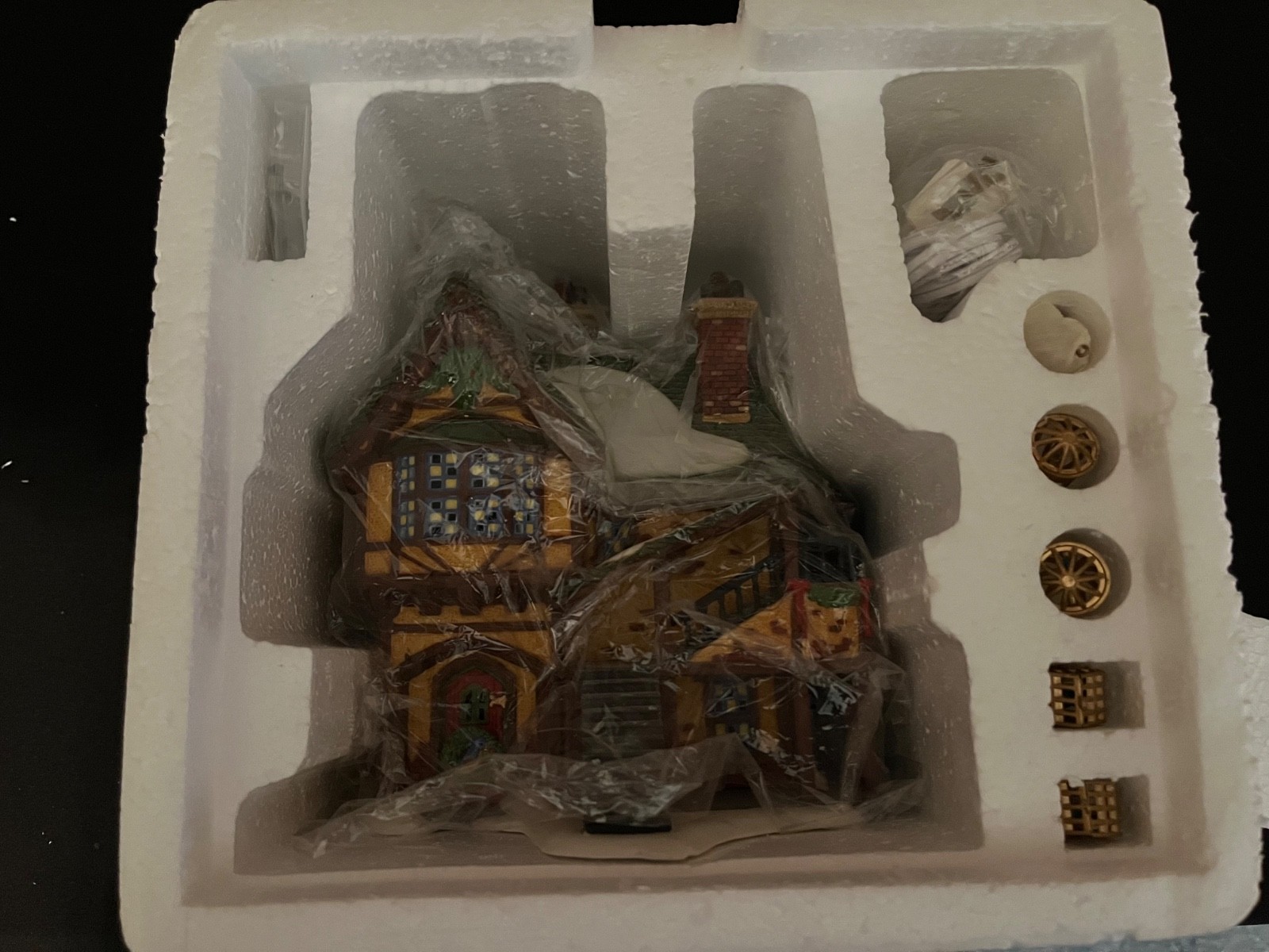 Department 56 “Wingham Lane Parrot Seller” Dicken’s Village In Box #58449