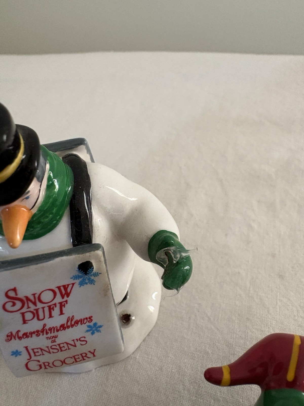 Department 56 Snow Village “He Led Them Down The Streets Of Town” #54927 FLAW