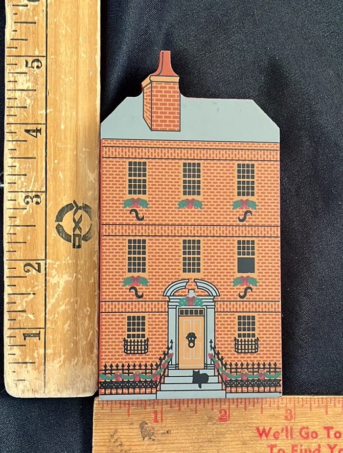 The Cat’s Meow~Scrooge’s Flat~Dickens Christmas Carol Series~Shelf Sitter~1998