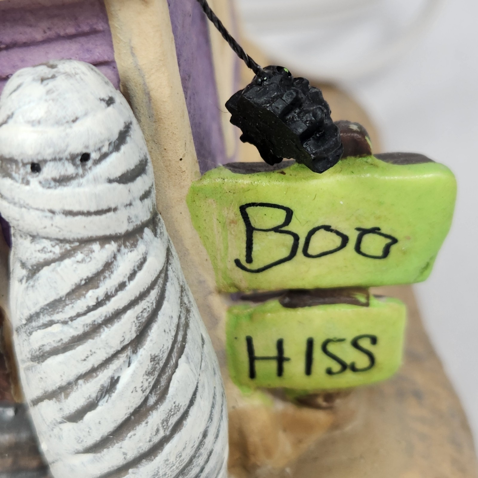 Holiday Inspirations Casper’s Costume Shoppe Lighted House Susan Winget 2013