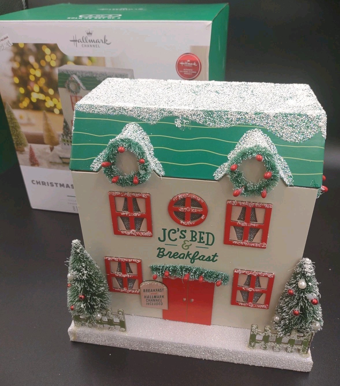 Hallmark Channel Christmas Village: JC’S BED & BREAKFAST W/ Light