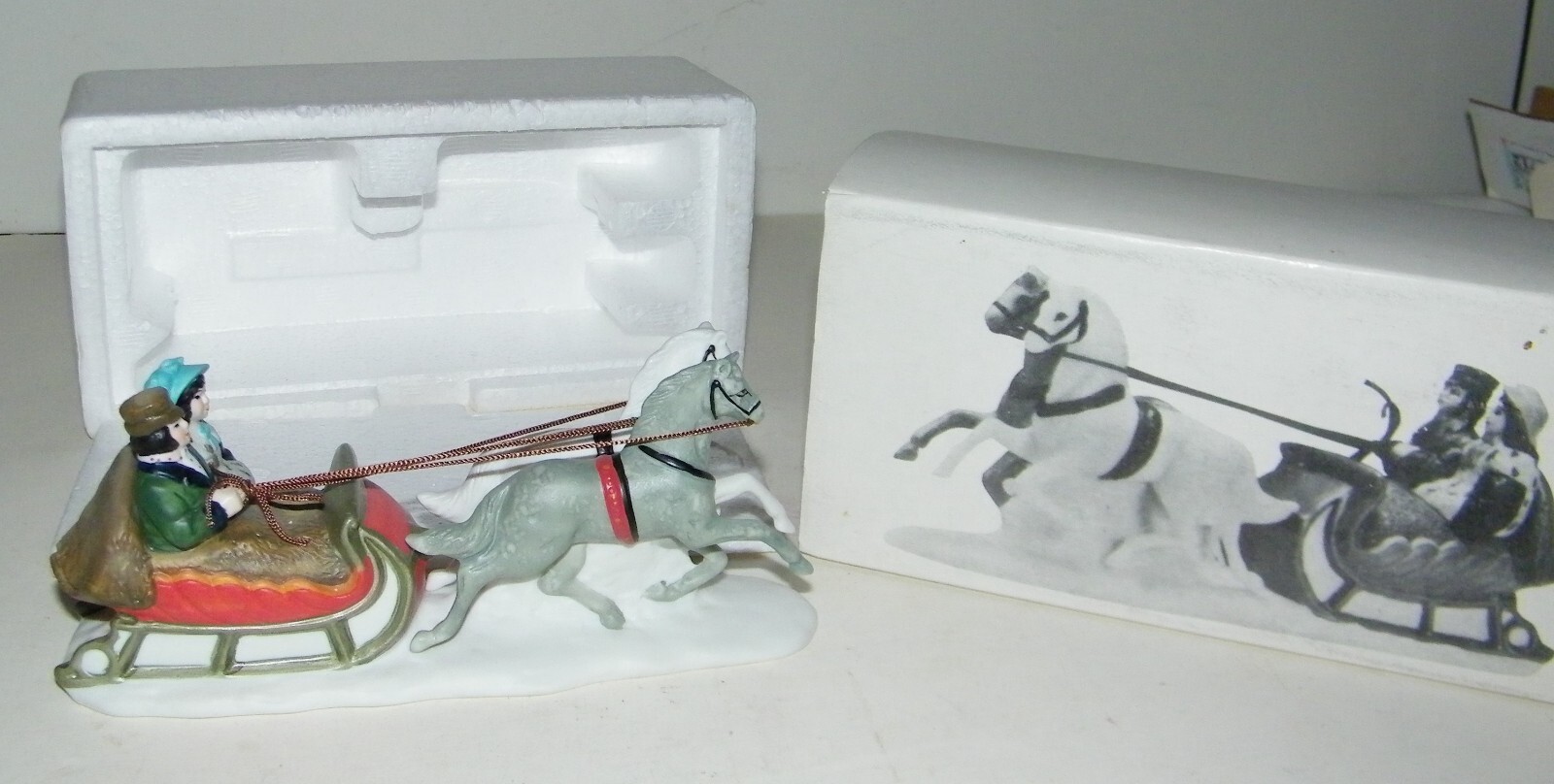 Dept 56- 1986 Sleighride Heritage Dickens Village #65110 Designer Neilan Lund