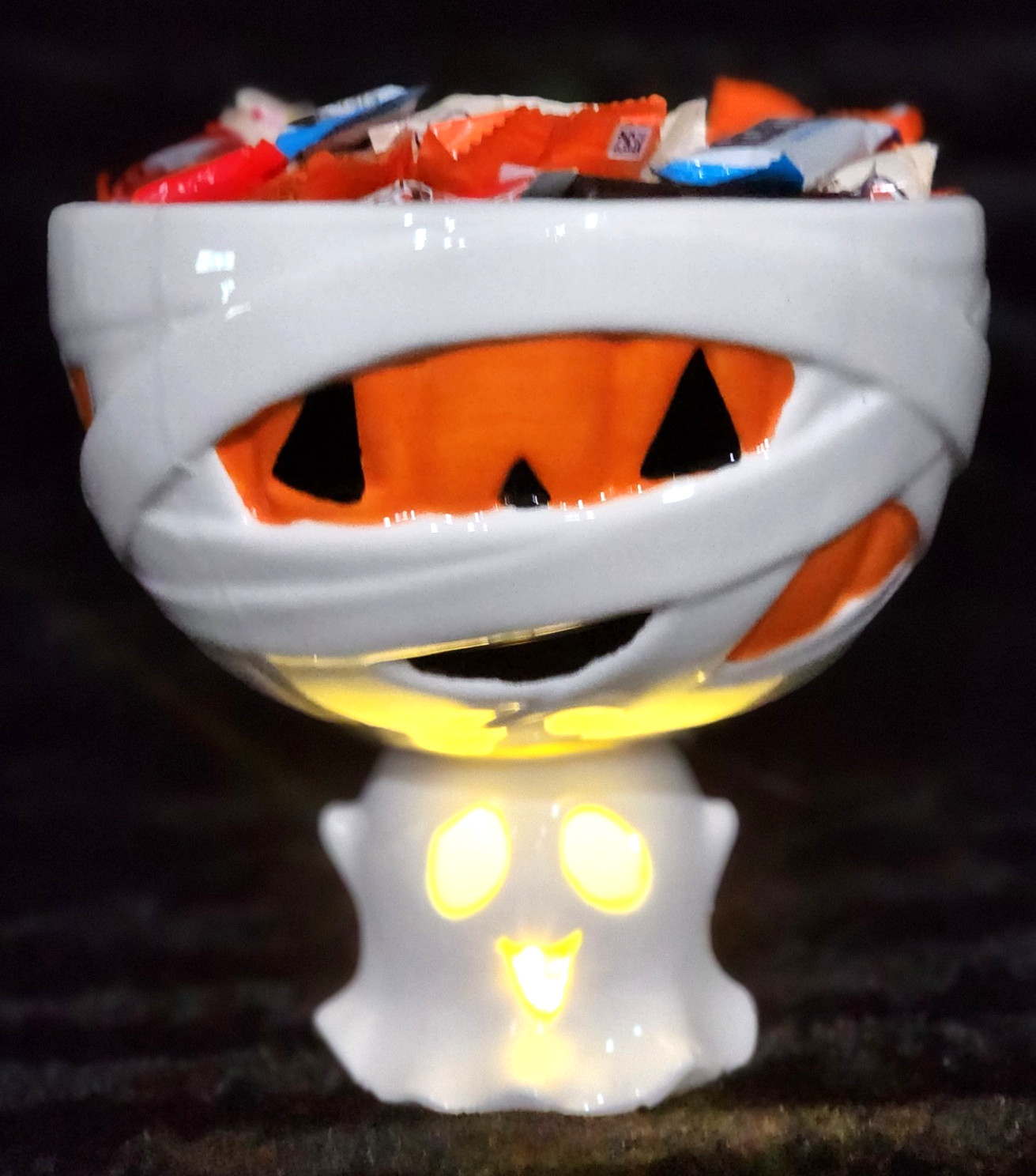 Lighted Pumpkin Candy Bowl Pedestal Mummy Ghost 9″ Halloween LED Viral Unique