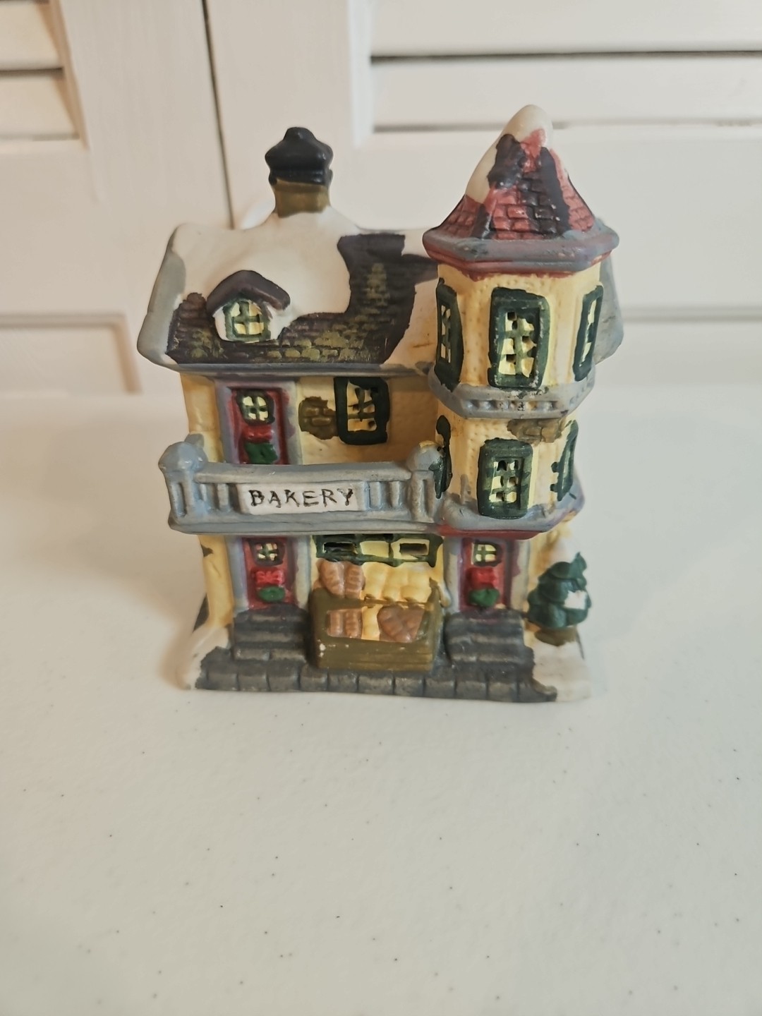 Christmas Village Ceramic Porcelain Bakery 4.25″ Can Be Lit No Light Holiday