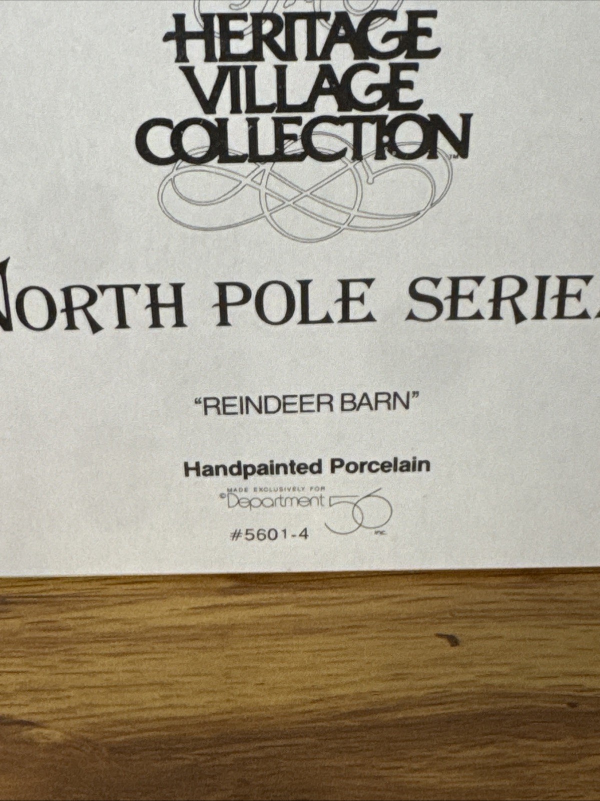Dept 56 Reindeer Barn North Pole Series 5601-4 Heritage Village Christmas in Box