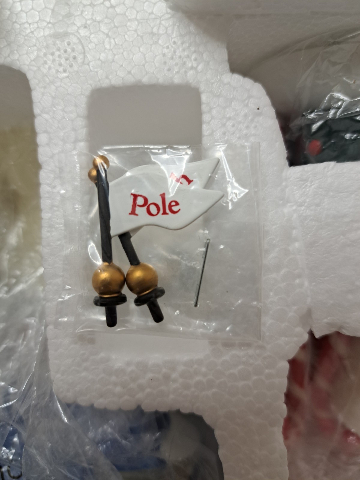 Dept 56 NORTH POLE PENGIUN VISITORS’ CENTER #805547 (COMPLETE) PRISTINE
