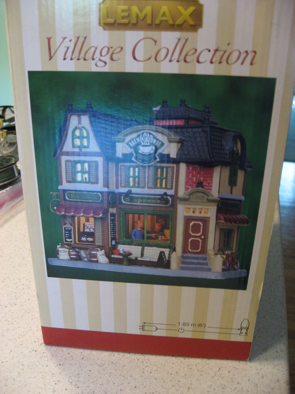 Lemax Caddington Village 2011 Brew-N-Browse Lighted Ceramic Building 15245