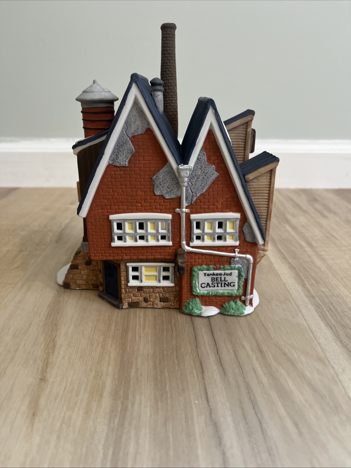 Dept 56 Yankee Jud Bell Casting 5643-0 New England Village Series 1992