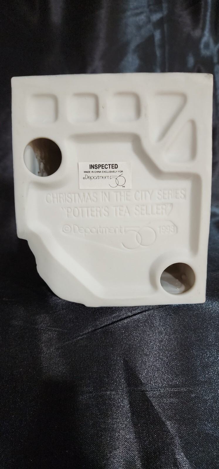 Dept 56 Christmas In The City “Potters Tea Seller” #5880-7 Item#275