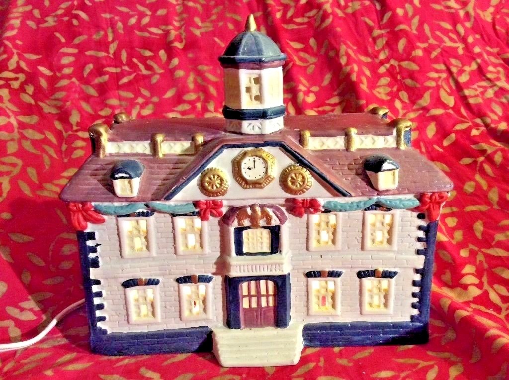 Lemax Beautifully Painted Federal Building Style Lighted New! U.S.Domestic Shipp