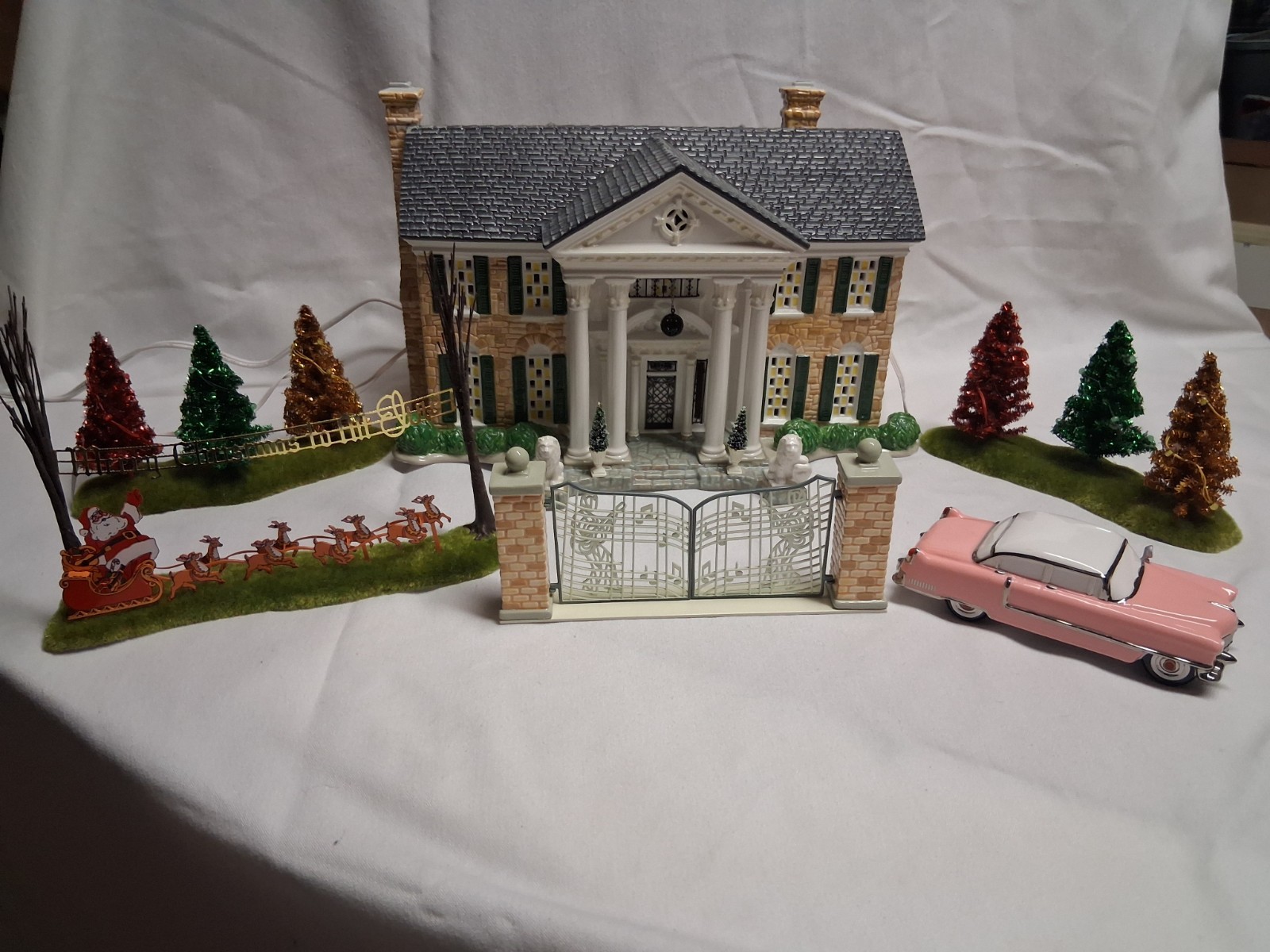 Dept 56 Villages 55041 Elvis Presley’s Graceland Spec. Ed. Gift Set W/Orig Box