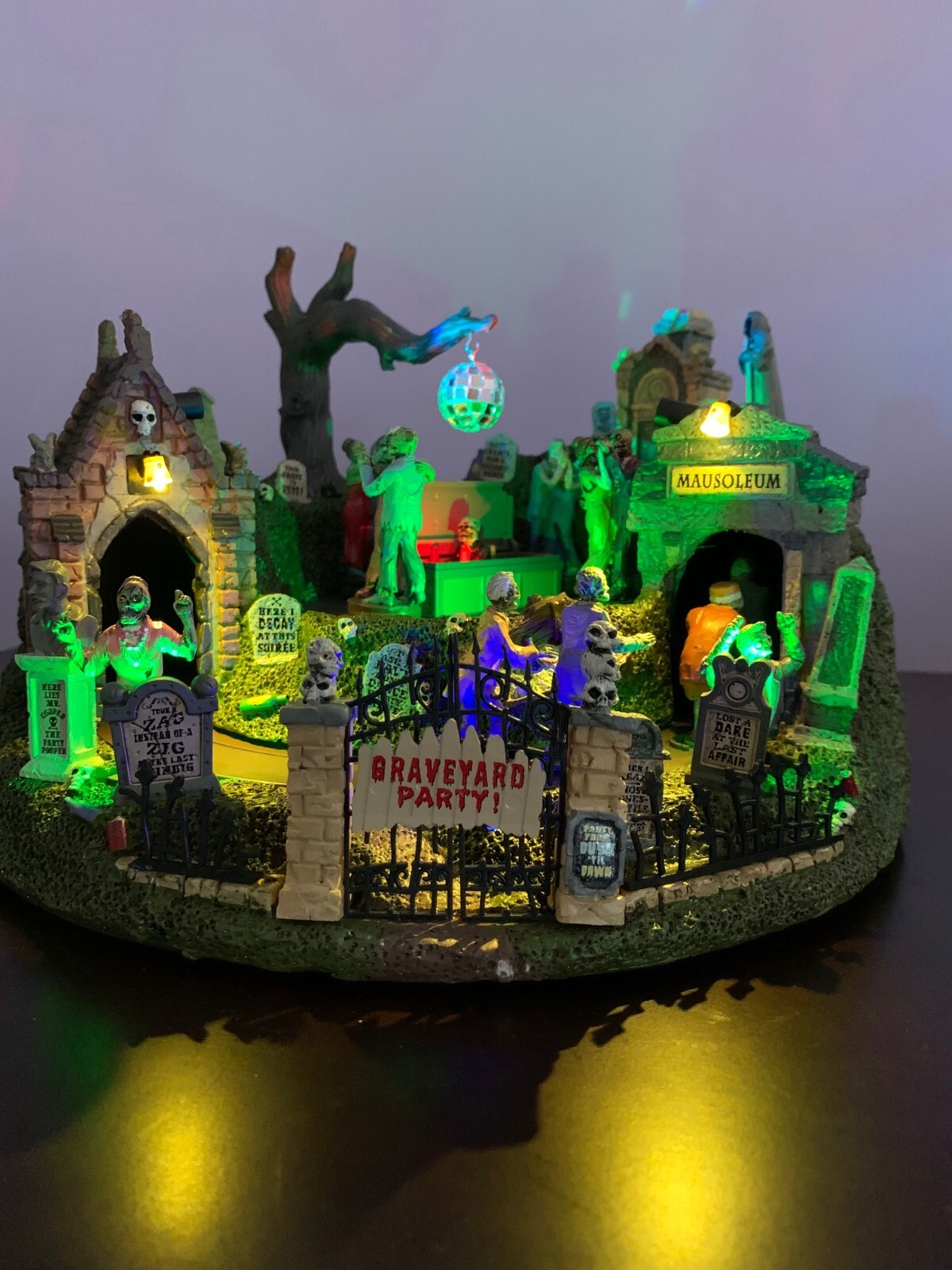 Lemax Spooky Town “Graveyard Party” NIB Lights, Sound, & Animated Collectible