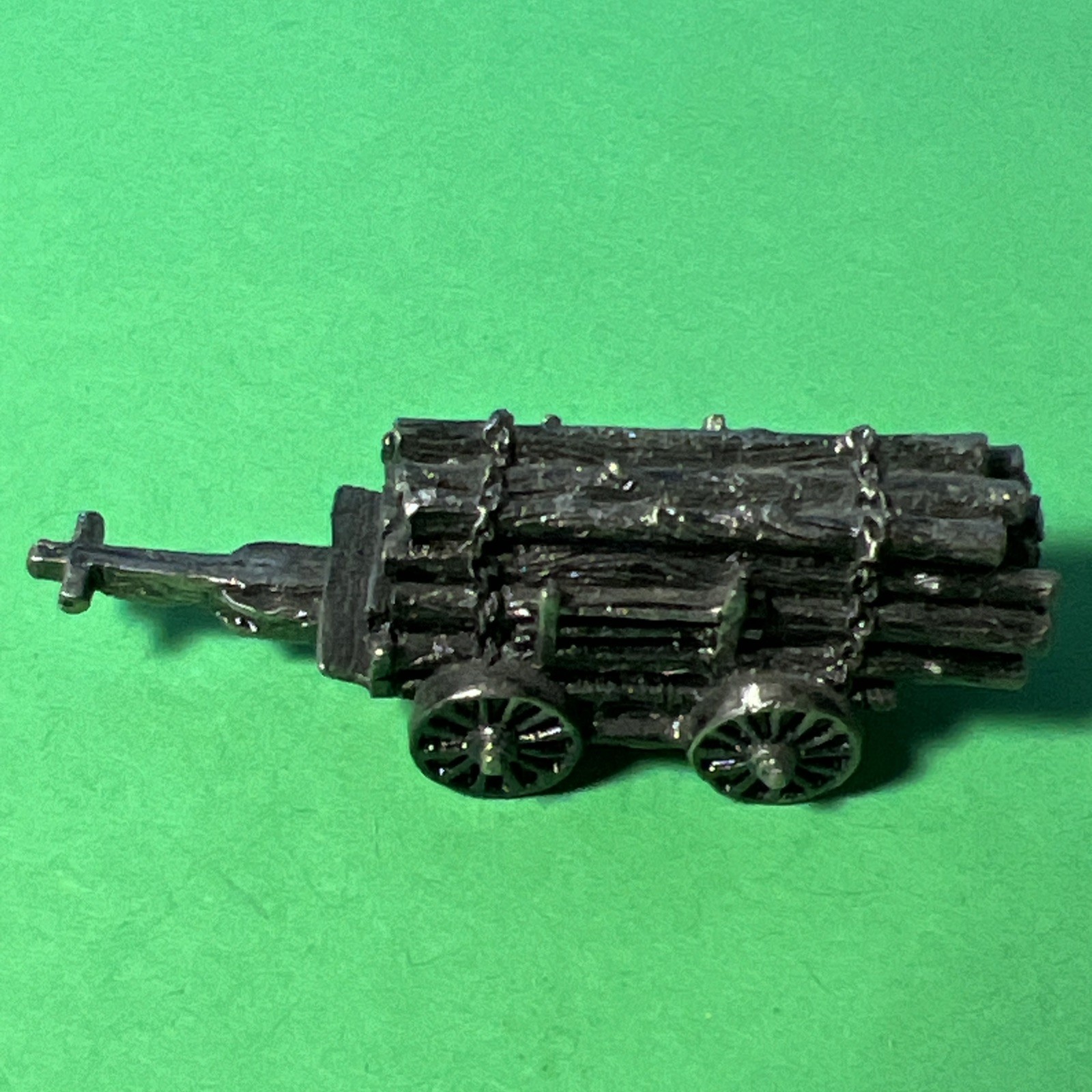 1996 Liberty Falls Miniature Accessory Set Timber Wagon & 4 Figures AH109