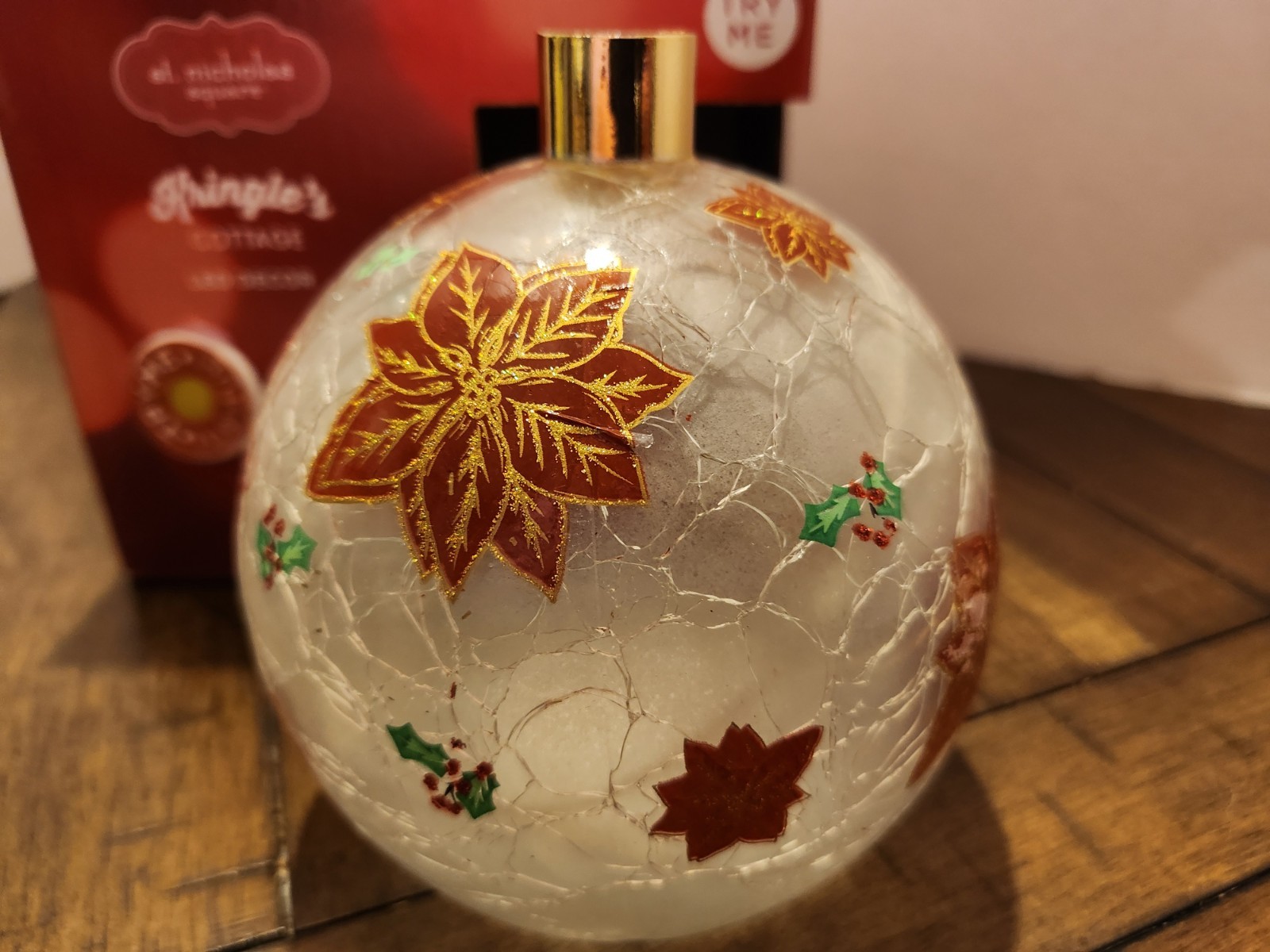 St Nicholas Square Kringle’s Cottage LED Decor LIghts Up With Original Box