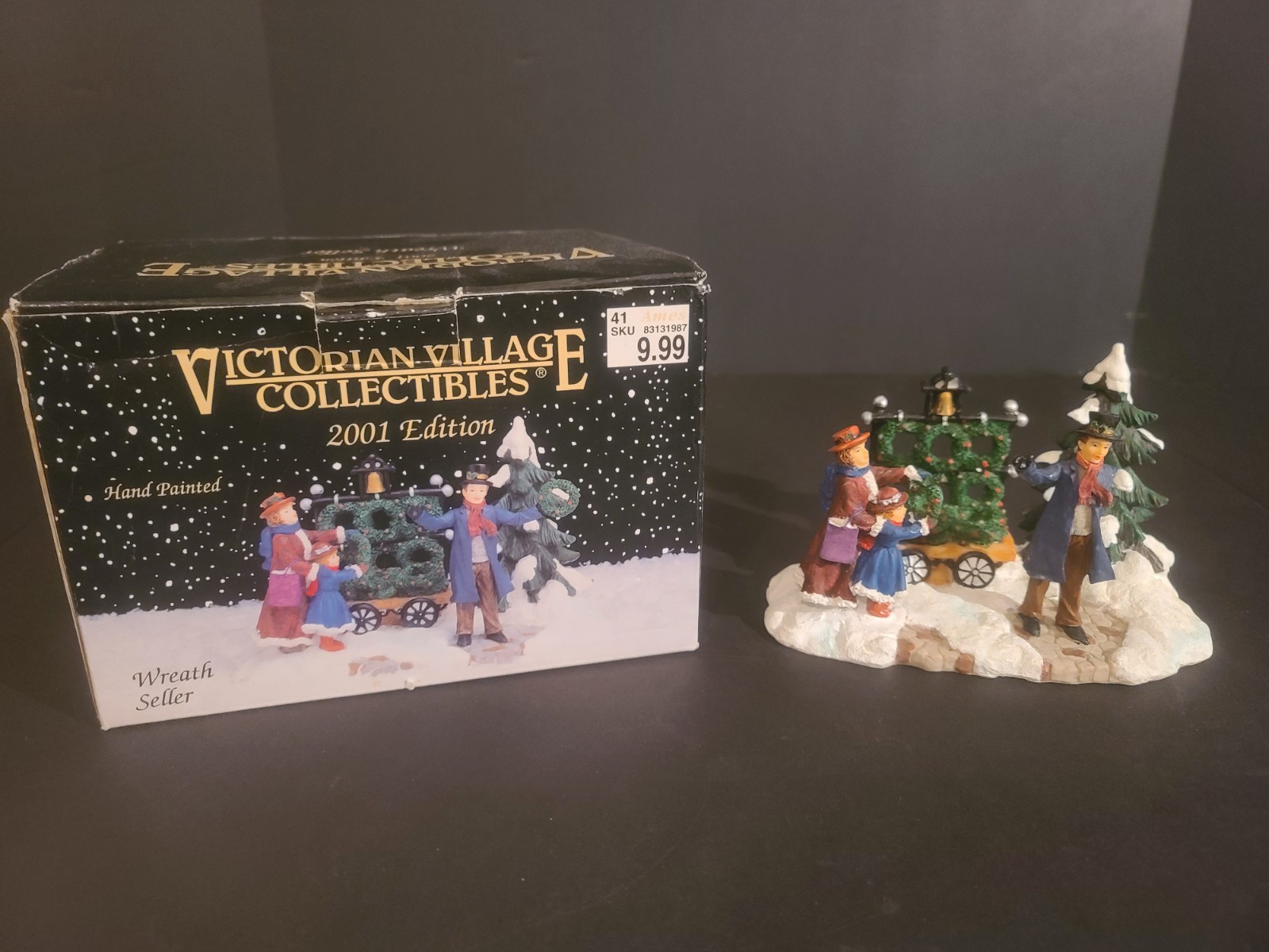 Vintage Ames Victorian Village Collectibles 2001 Wreath Seller In Original Box