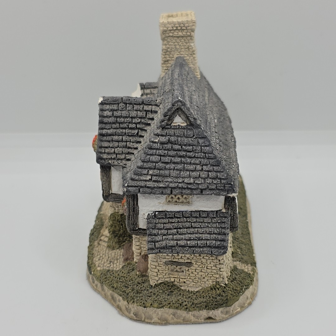 1985 Resin Hogs Head Beer House By David Winter Studio Small Cottage
