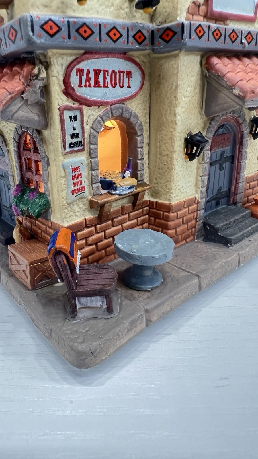 Lemax Holidays And Seasons Taco Shop “Taco Fiesta” 35577 Retired RARE And NEW !