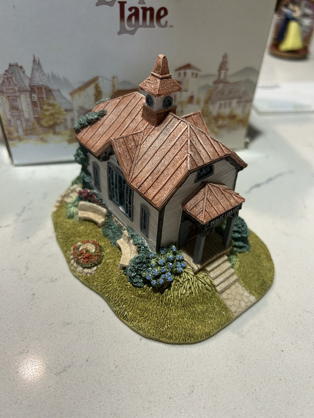 lilliput lane cottages Small Town Library