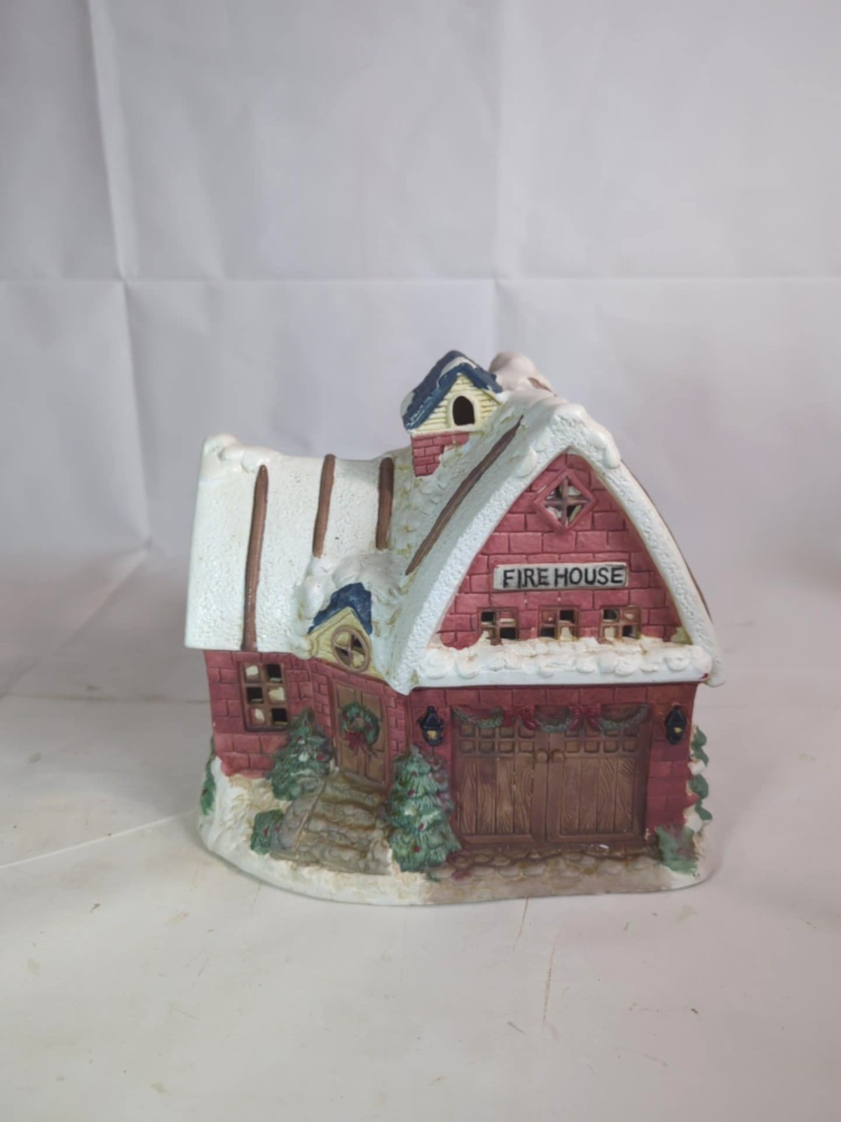 Vintage 1992 Mervyn’s Village Square Starter Set Firehouse 7.5″ Tall D10