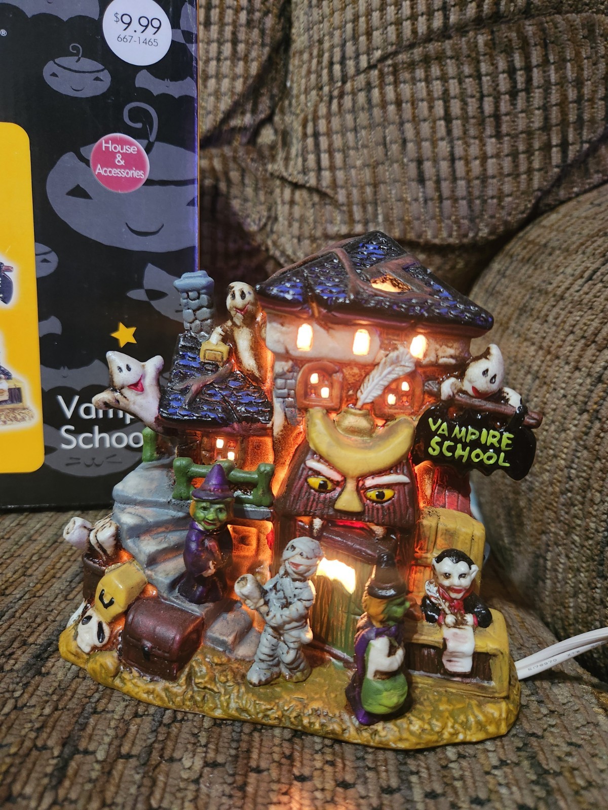 Vintage Spooky Hollow Vampire School Halloween House Lighted 6x5x5″ 2003 Works