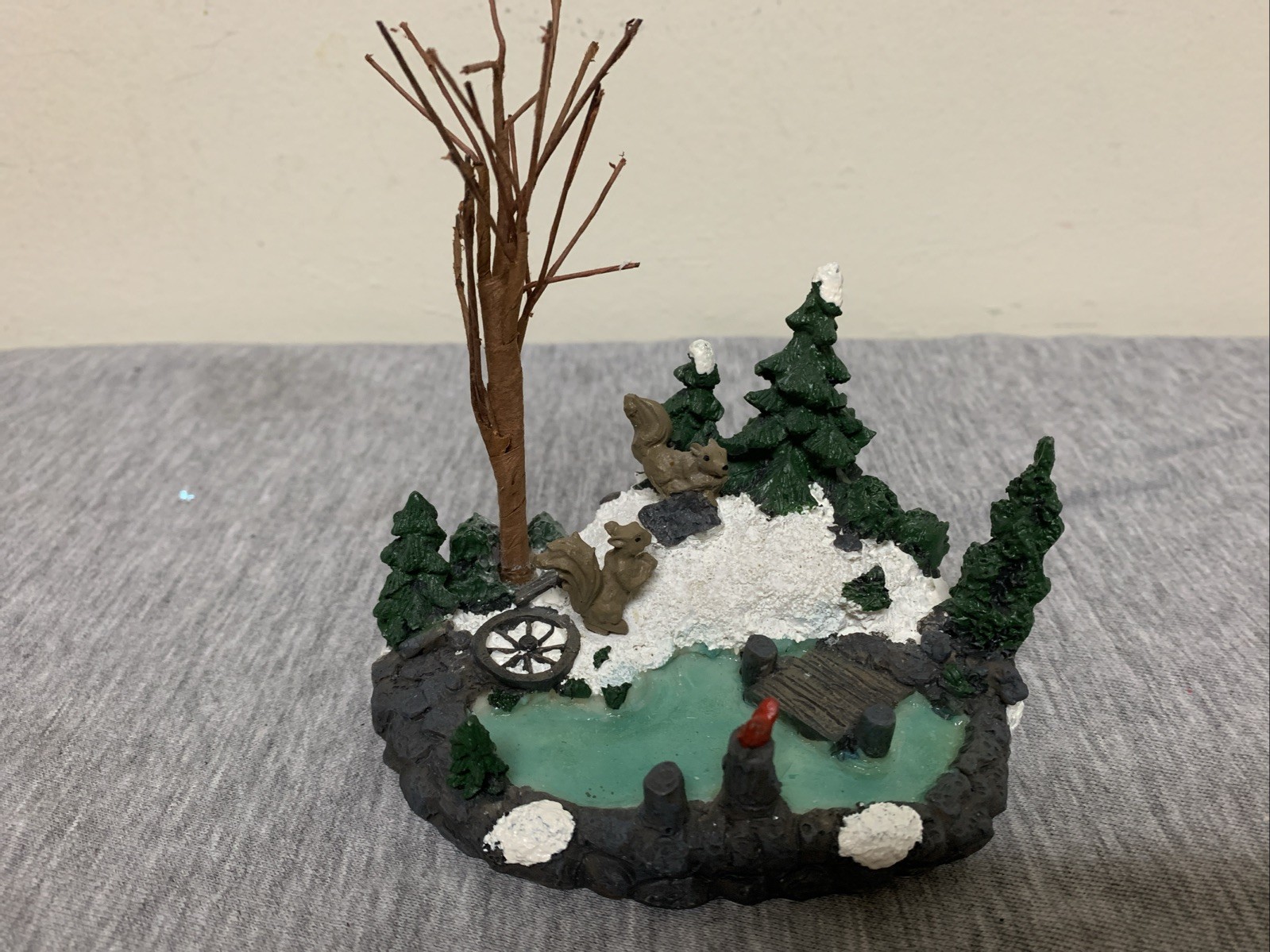 Vintage 2007 Holiday Inspirations Town Series Pond Figure
