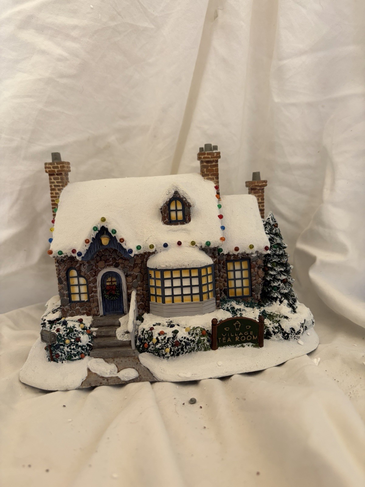 Thomas Kinkade Hawthorne Christmas Village set of excellent Hand Painted Homes