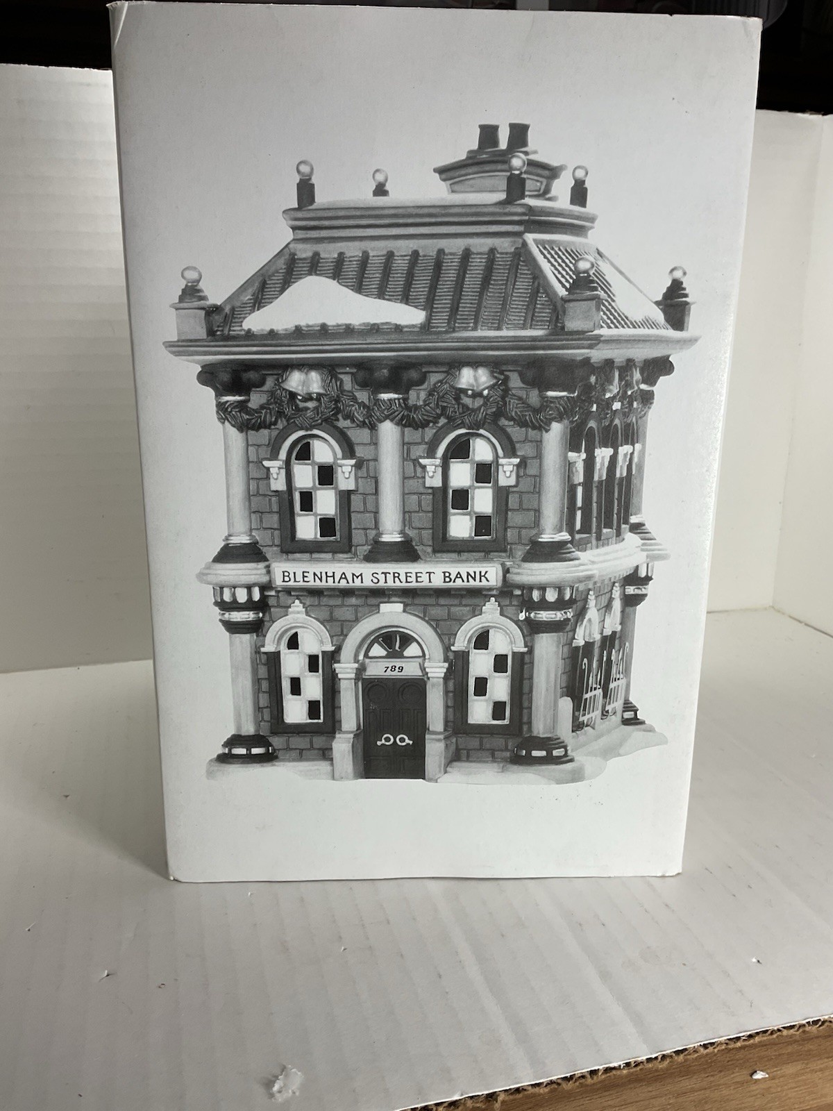 Department 56 Heritage Collection Dickens Village Blenham Street Bank