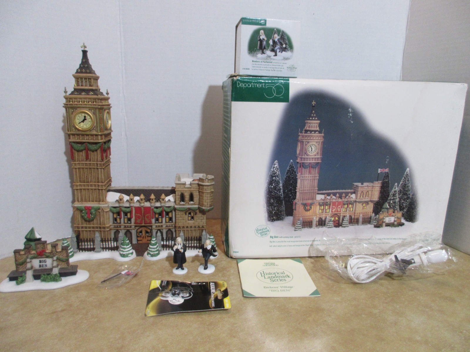 Dept. 56 Dickens 1998 Historical Series Big Ben & Members of Parliament Pls Read