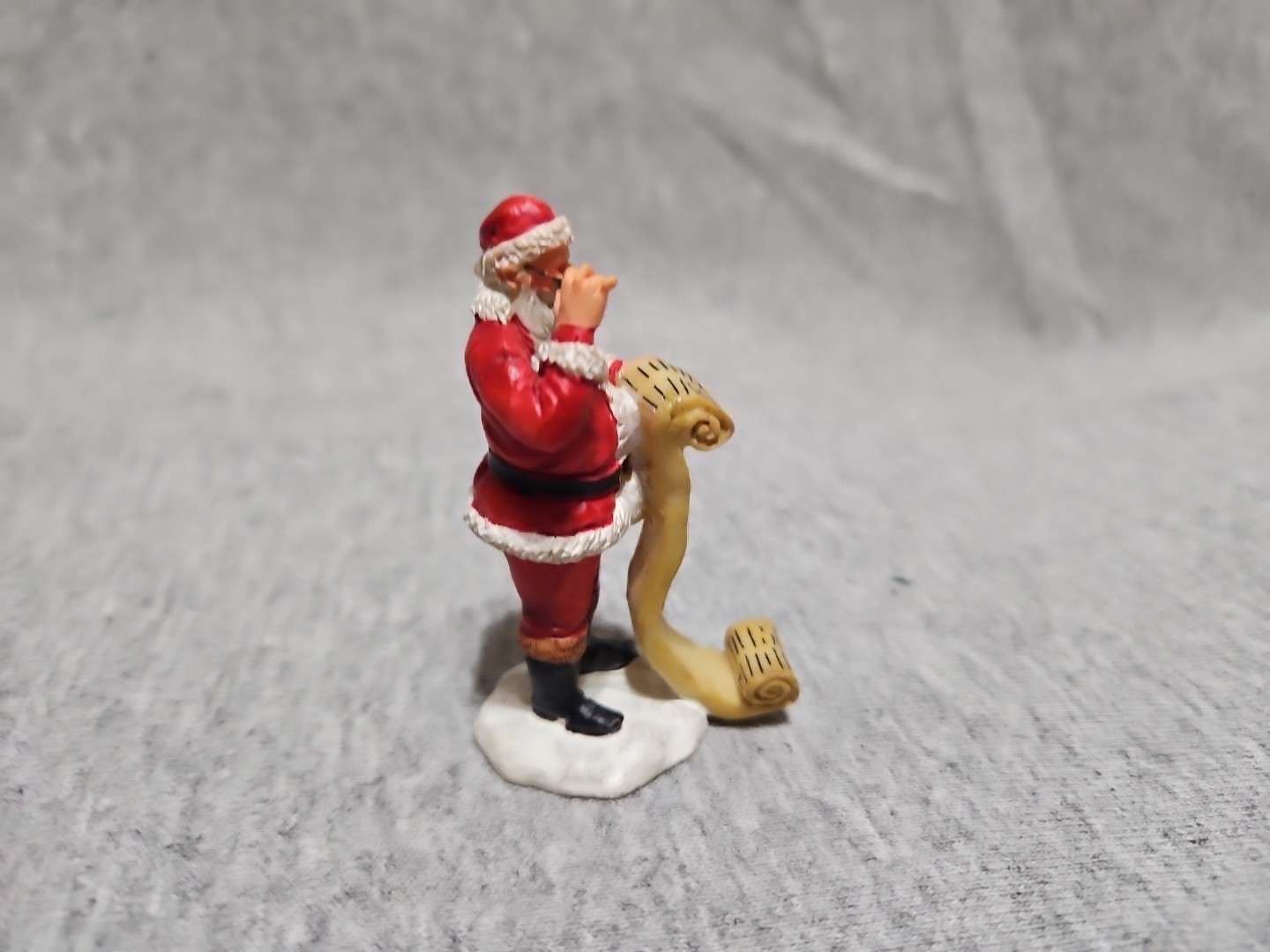 Lemax Christmas Village Vintage 2000 Loading Up Santa’s Sleigh #03335A Retired