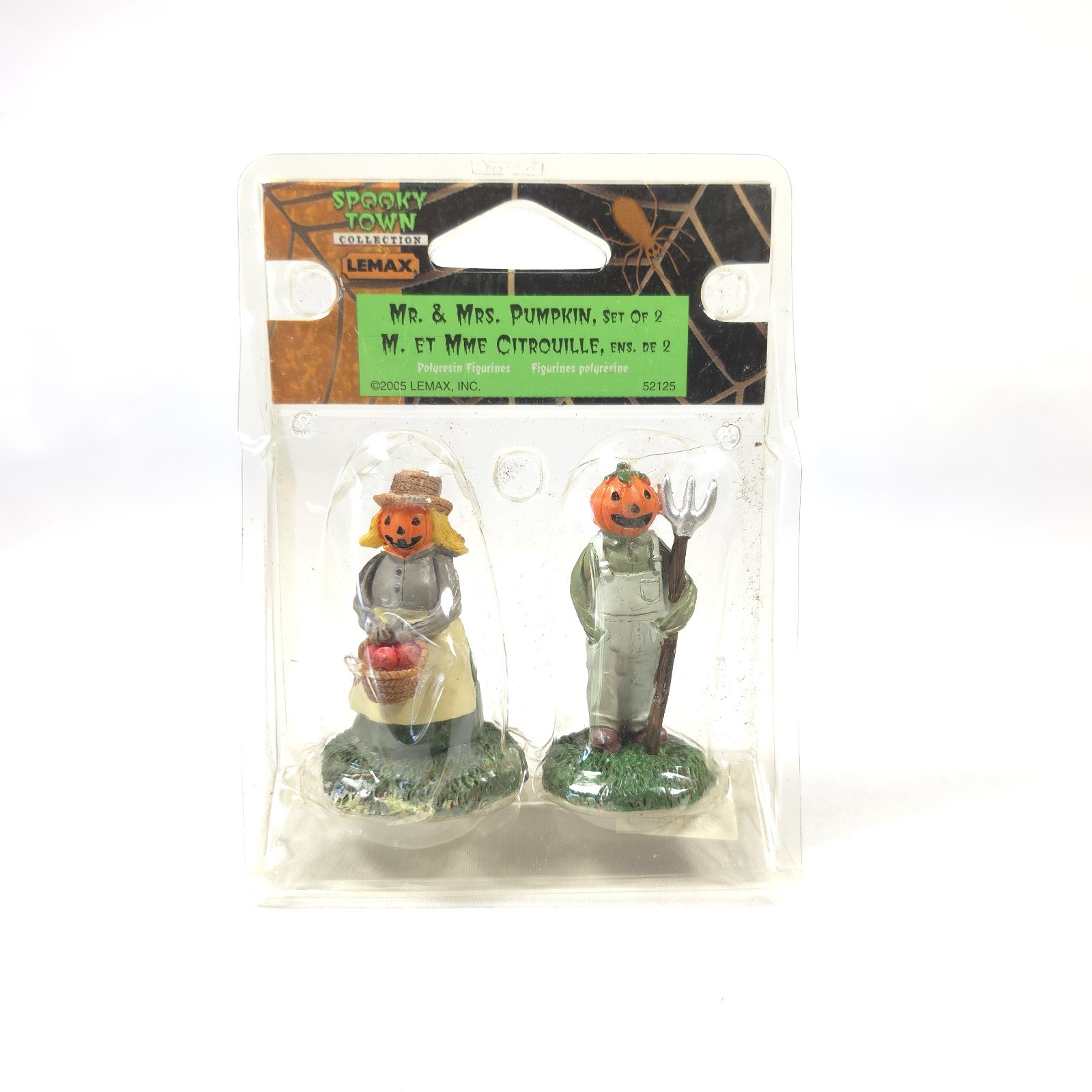 Vintage 2005 Lemax Spooky Town Halloween Village Mr & Mrs Pumpkin Farmer 52125