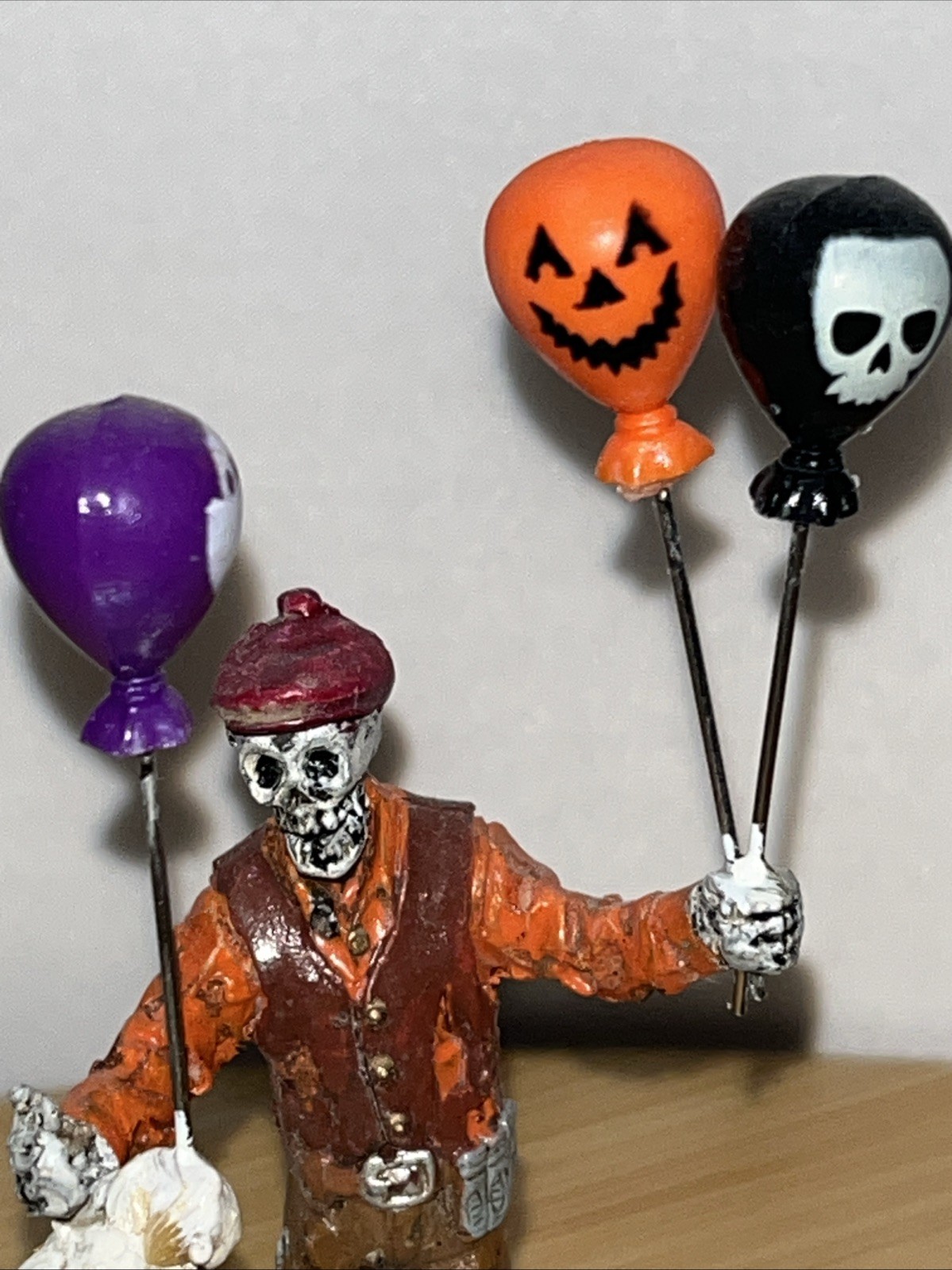 BOOLLOON Balloon SELLER Zombie Ghost LEMAX SPOOKY TOWN Halloween Retired 02800