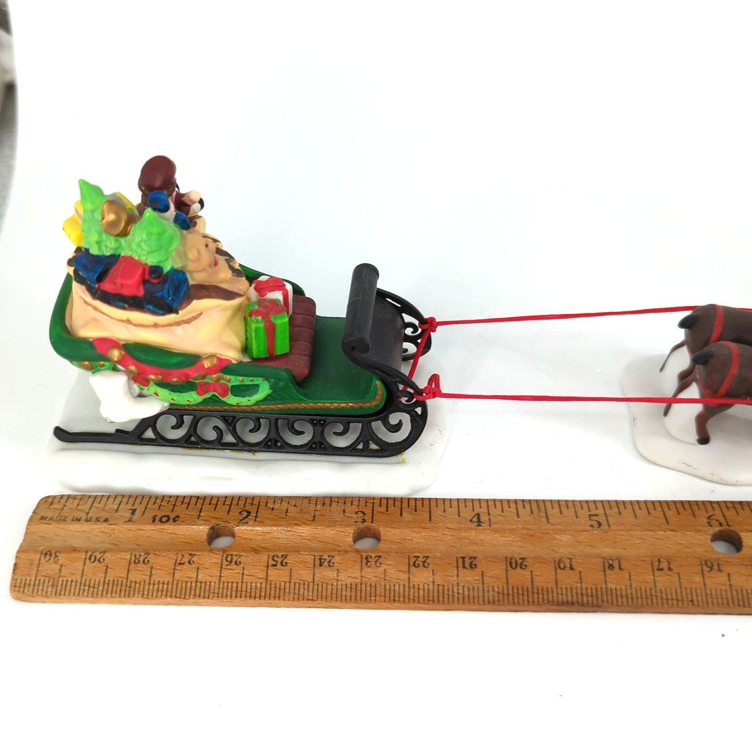 Dept 56 Heritage Village Santa Sleigh & Eight Tiny Reindeer #5611-1 porcelain