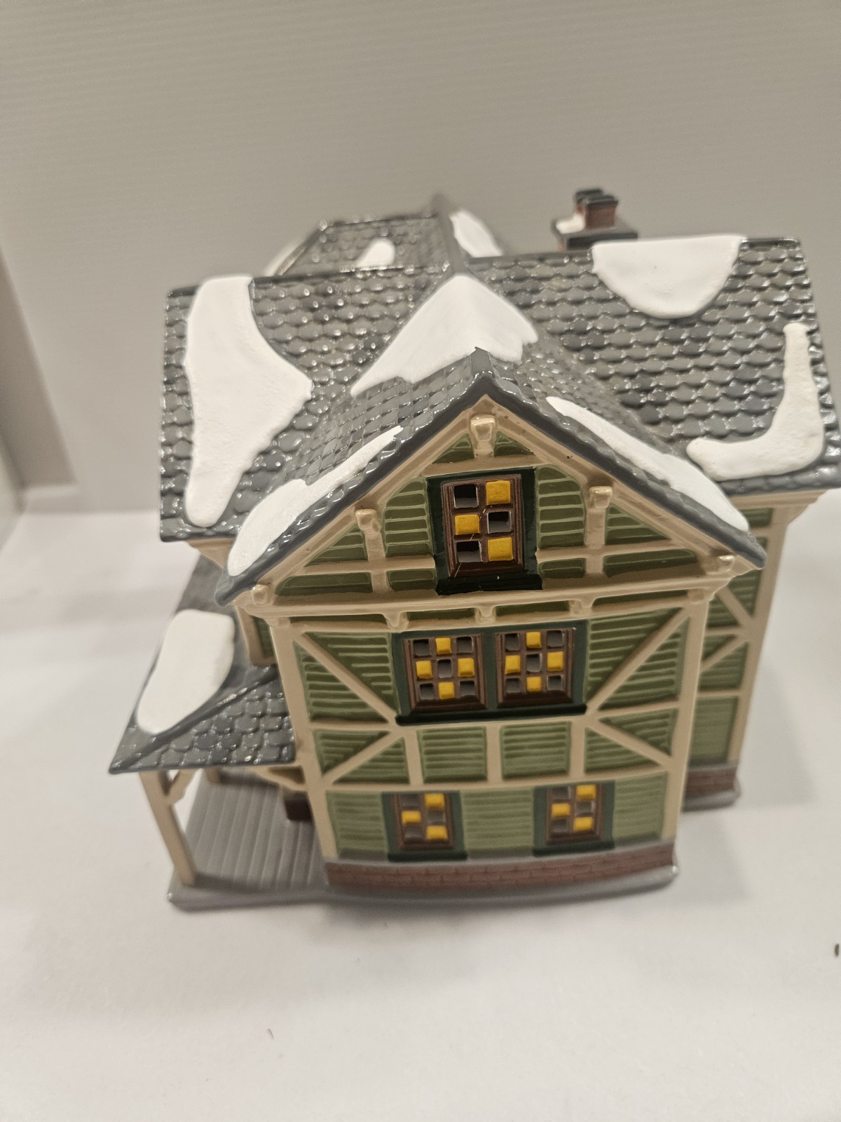 Dept. 56 Snow Village American Architecture “Stick Style House” 1998
