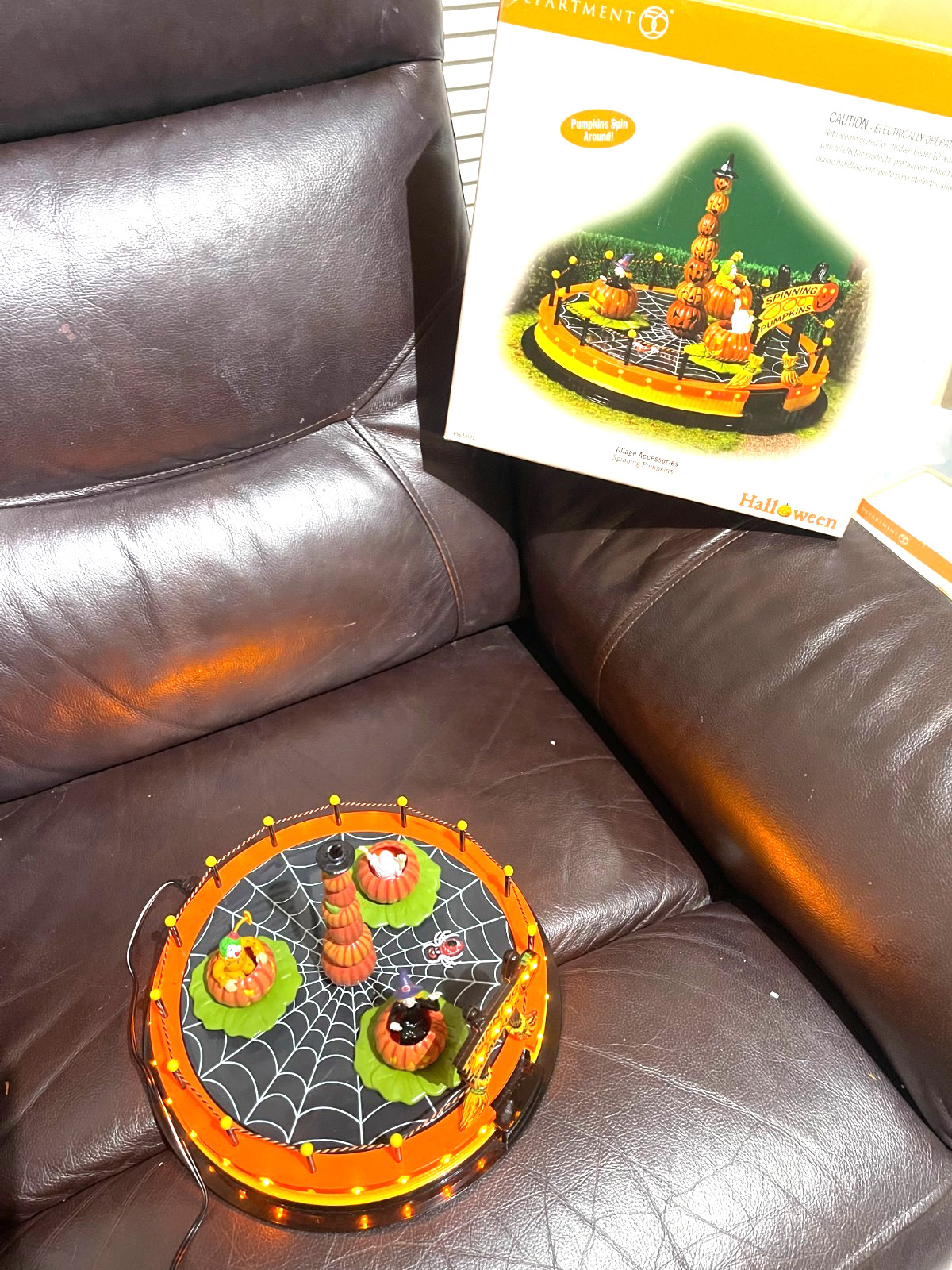 dept 56 Pumpkin Spin Around Spinning Pumpkins 53173 w/ light and rotation w/box