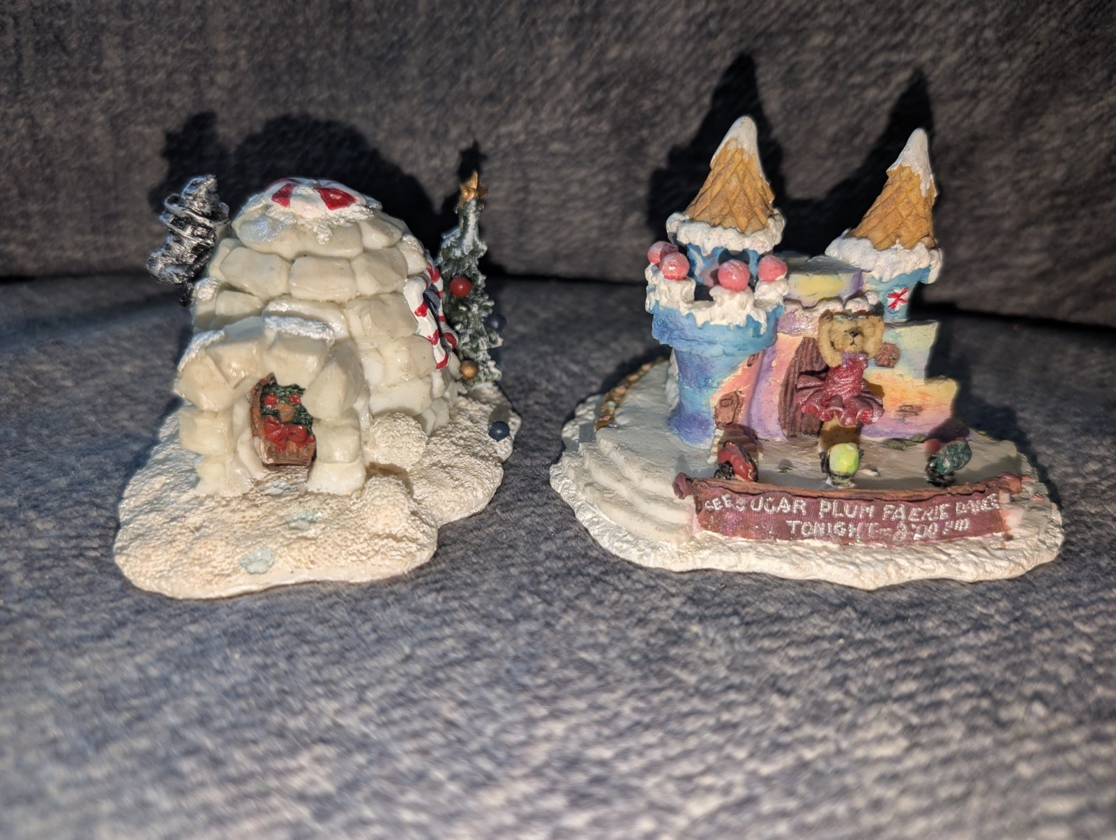 BOYDS TOWN KRINGLE’S VILLAGE Sugar Plum Pavilion & Arctic Igloo! Read!