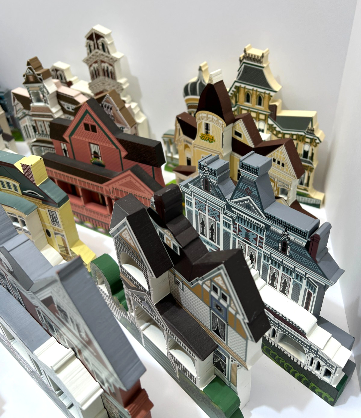 Vintage Shelia’s Victorian Hand Painted Wooden Houses Lot of 21 Signed by Shelia