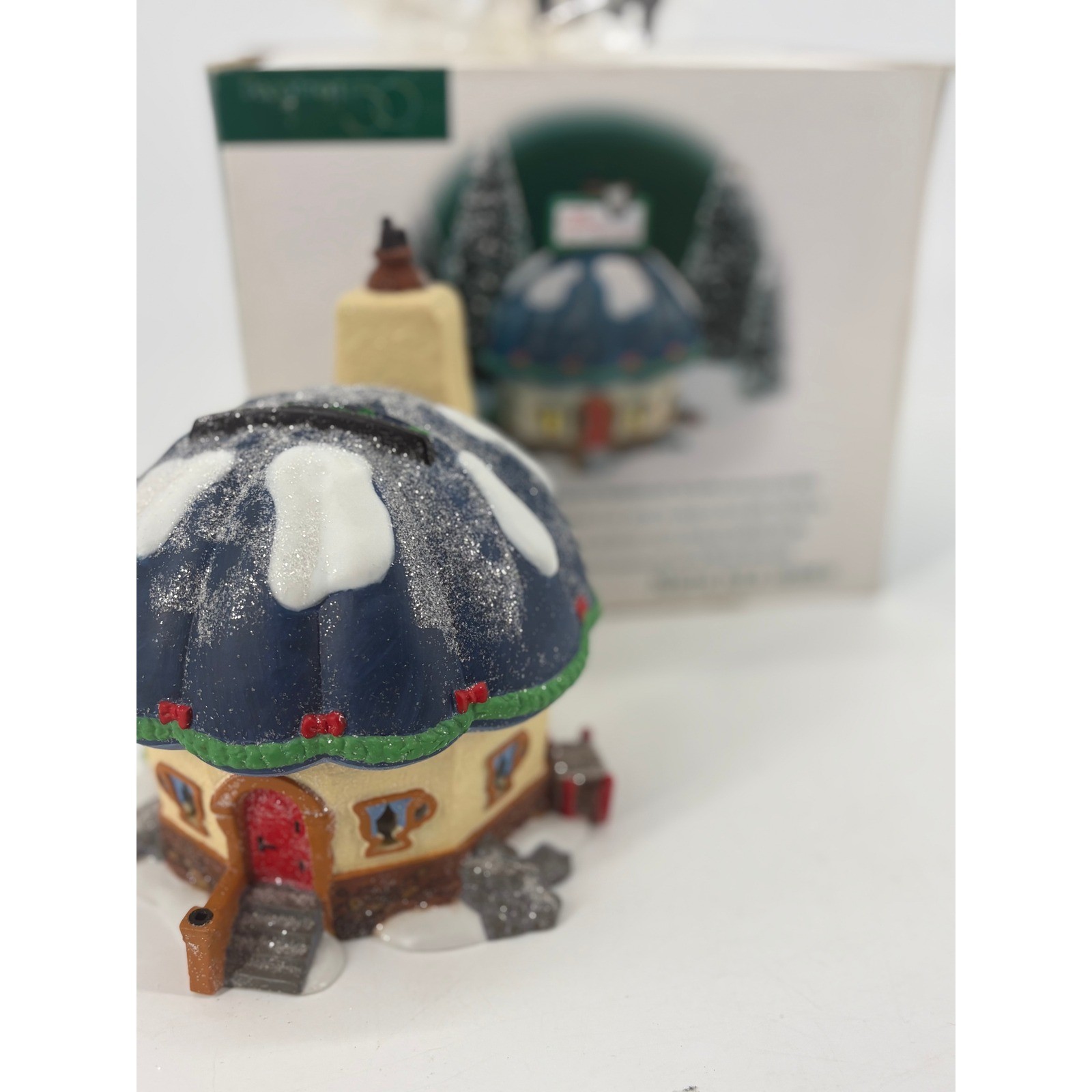 Department 56 Tillie’s Tiny Cup Cafe North Pole Elf Land 56401 Christmas Village