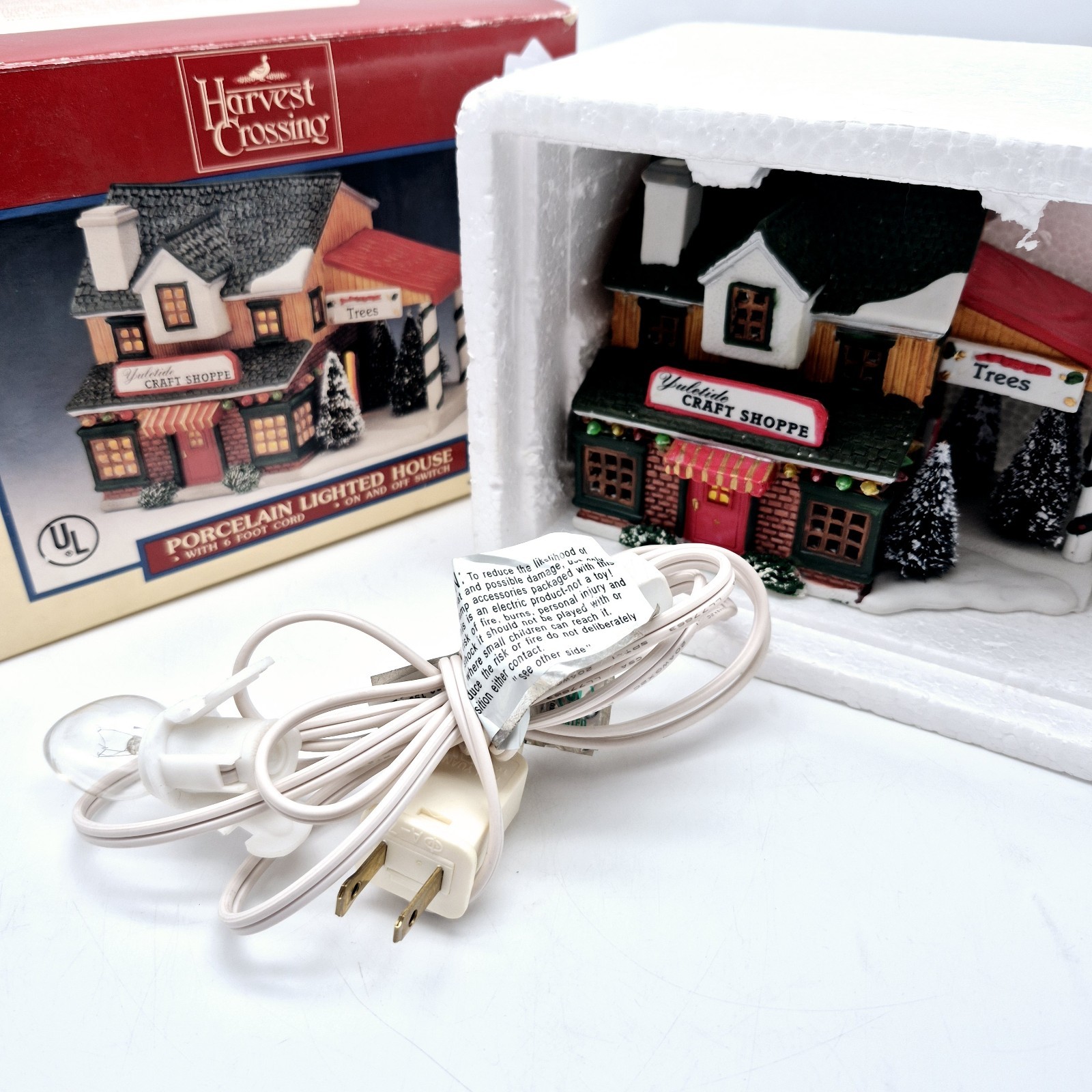 Lemax Harvest Crossing Yuletide Craft Shoppe Christmas Village in Box