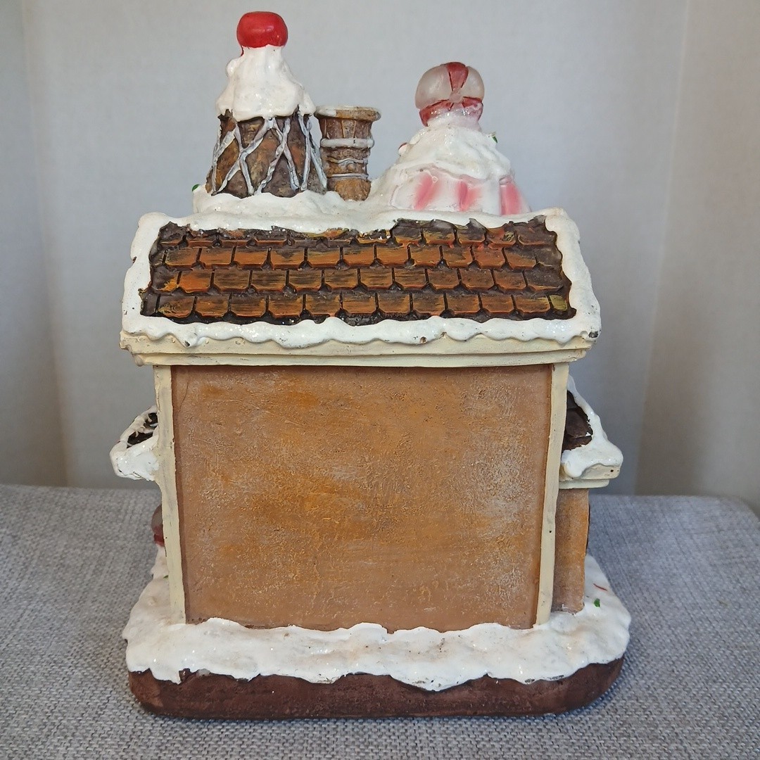 Tii Collections X3503 Resin LED Gingerbread Christmas Lighted House