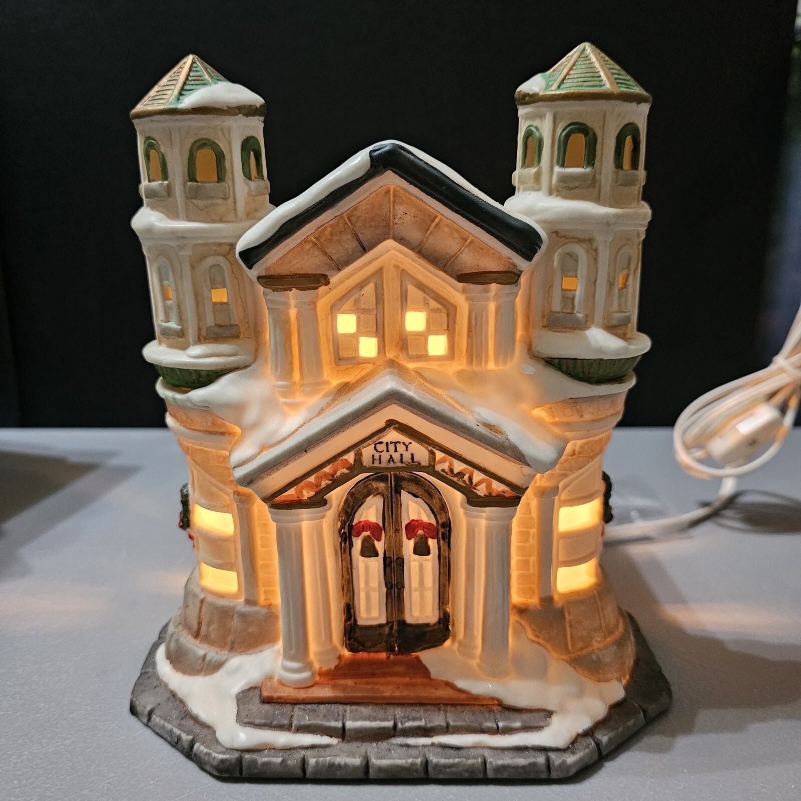 Vintage Village~ 🎄Christmas On Main Street~ City Hall ~ LIGHTS UP ~ Beautiful