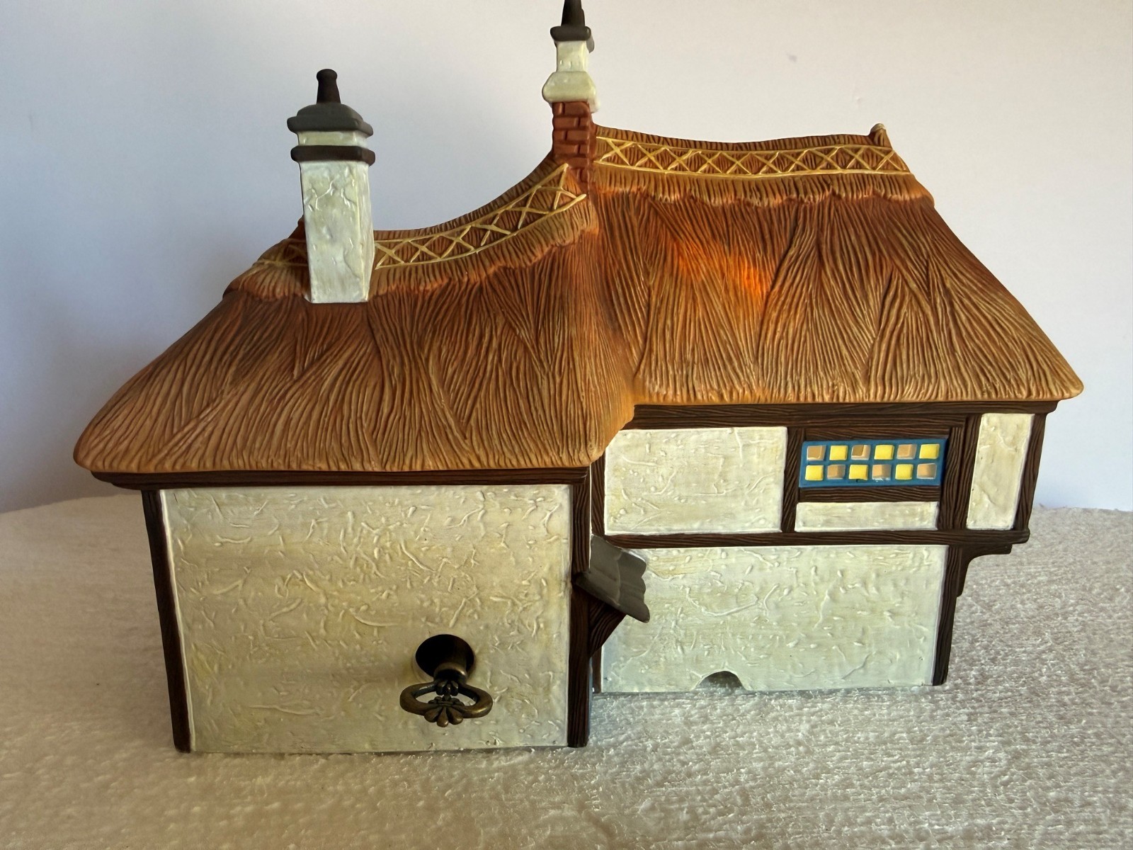 Dept 56 Dickens Vlg “Aldeburg Music Box Shop-Gift Set of 3