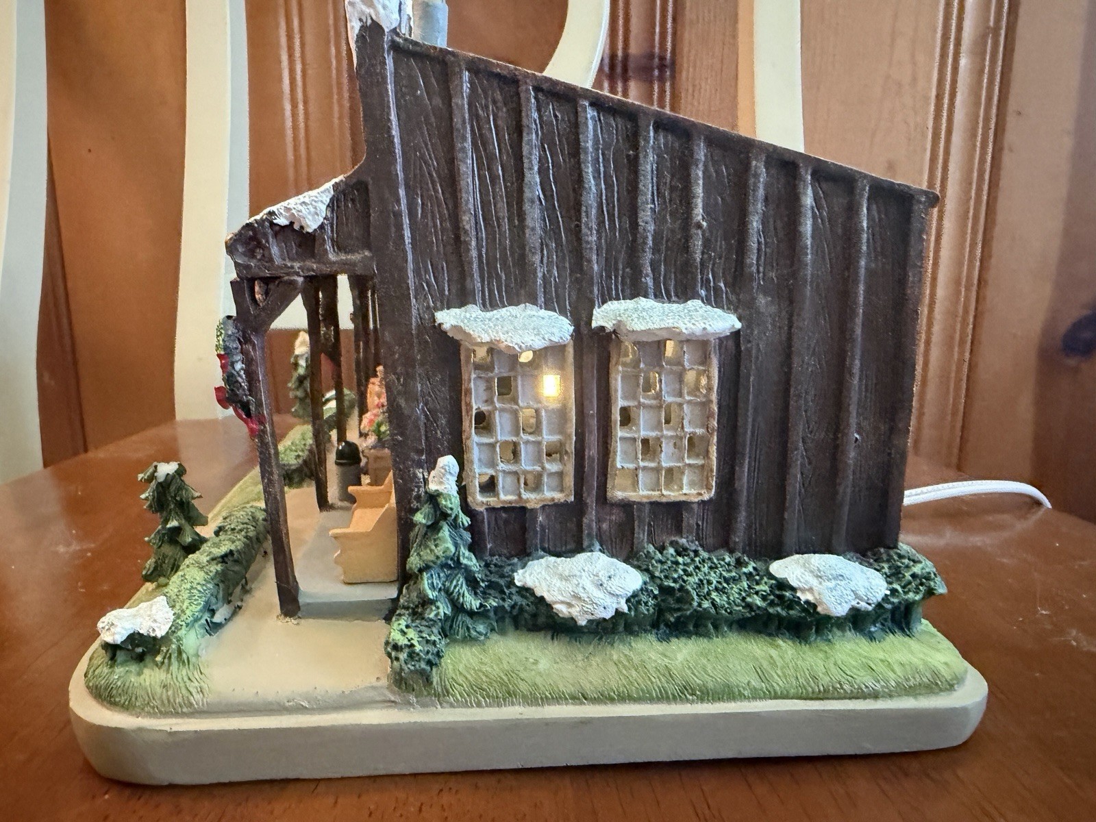 ****Cracker Barrel Christmas Village Light-Up Old Country Store W/ Cord 2005