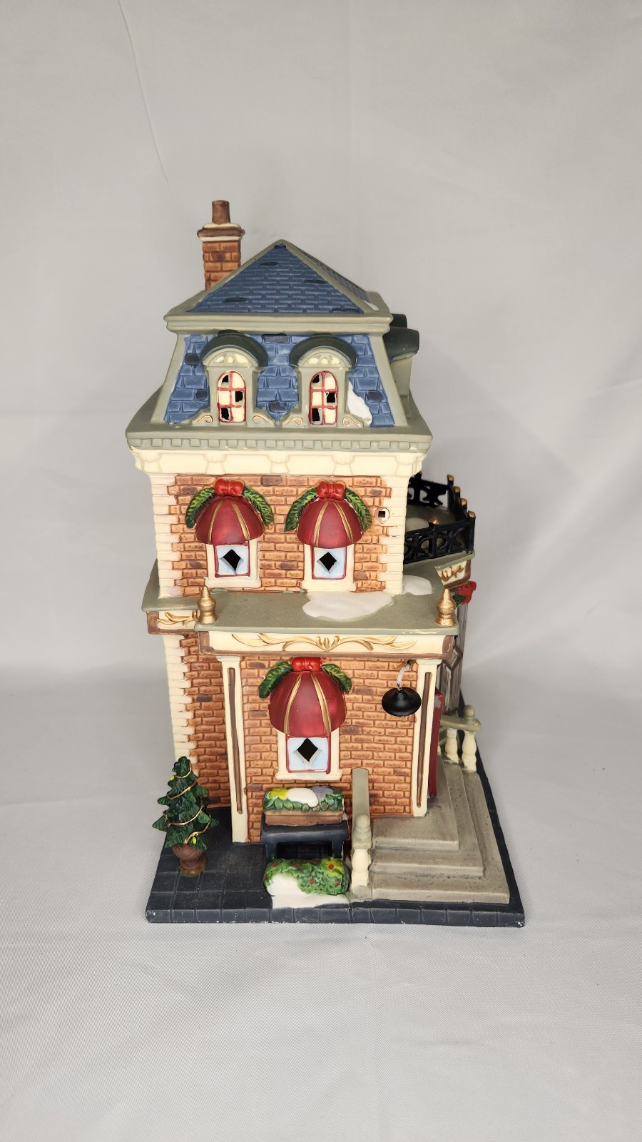 Vintage Heartland Valley Village Deluxe Porcelain Lighted House Hooper’s Bakery