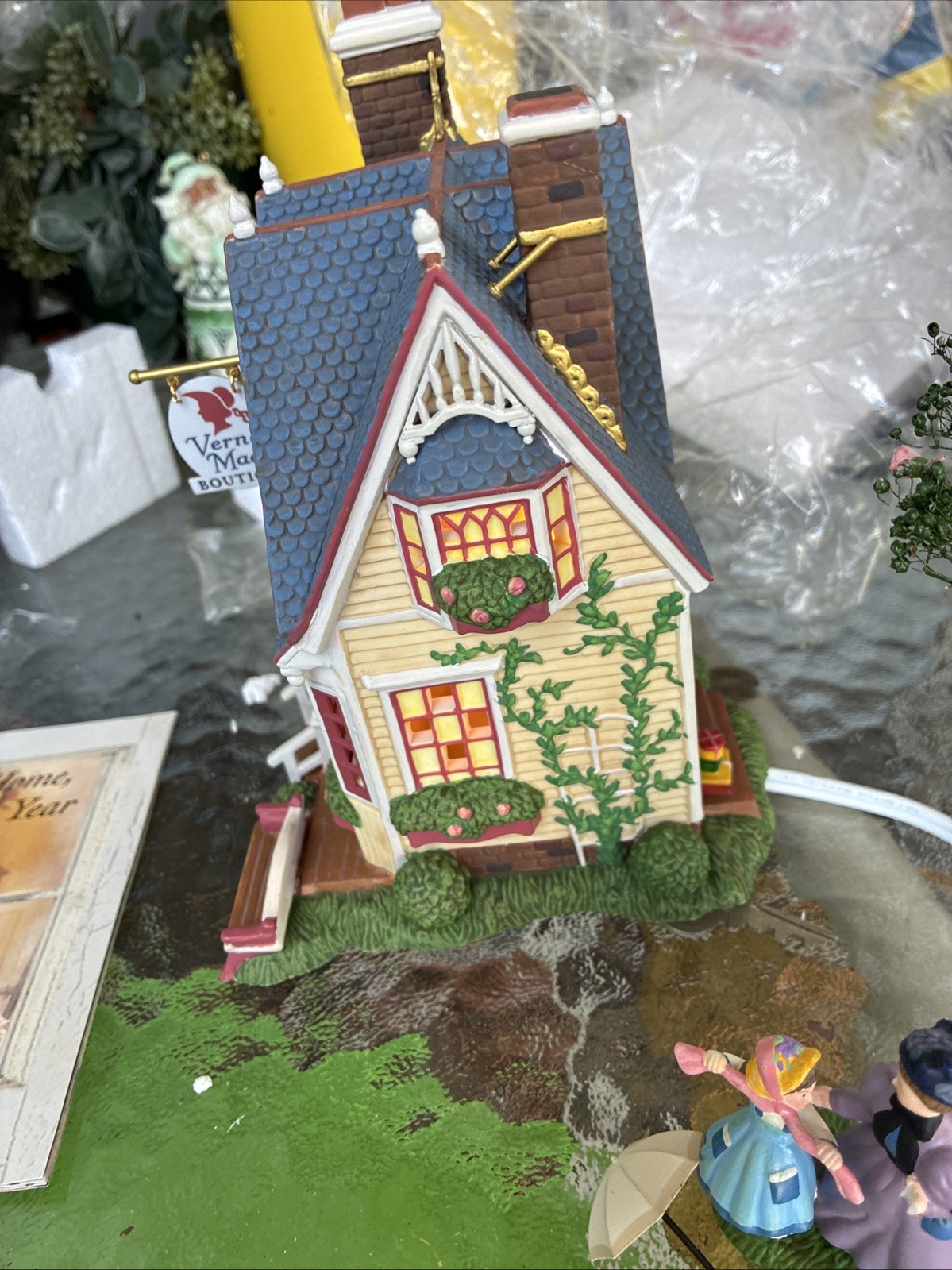 Dept 56 New England Village Series “Verna Mae’s Boutique” Gift Set Of 3 Read
