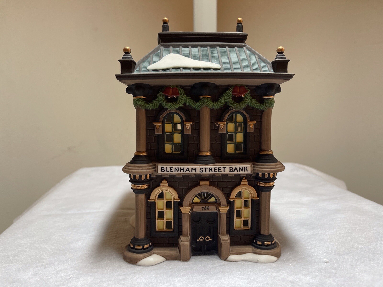 Department 56 RETIRED Dickens’ Village Series “Blenham Street Bank” #58330