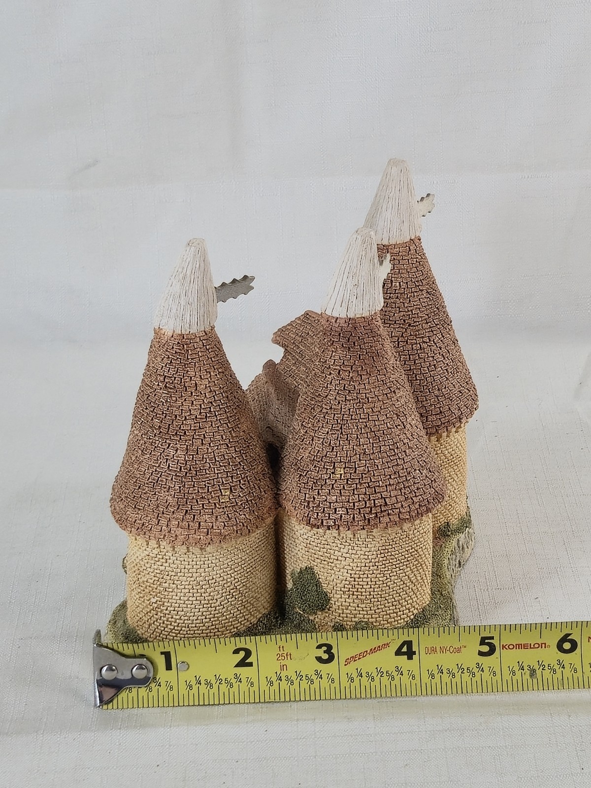 David Winter “Triple Oast” 1981 Regions Collection