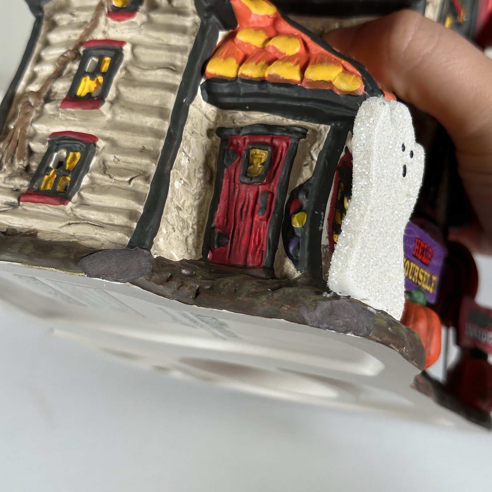Dept 56 Halloween Snow Village “Sweet Trappings Cottage” – *READ* – WORKING